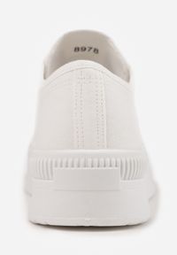 Renee - Białe Trampki na Podwójnej Podeszwie z Ozdobnym Znaczkiem na Cholewce Alivrelia. Kolor: biały. Szerokość cholewki: normalna #6