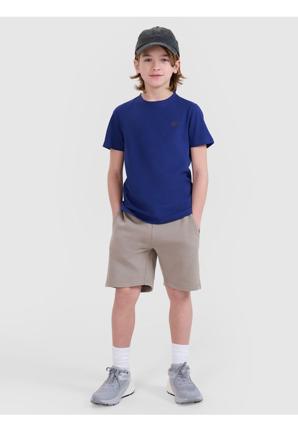 4f - 4F T-shirt regular gładki chłopięcy - niebieski 140 (9-10 lat). Okazja: na co dzień. Kolor: niebieski. Materiał: jersey, bawełna, dzianina. Długość rękawa: krótki rękaw. Długość: krótkie. Wzór: gładki. Sezon: lato. Styl: sportowy, klasyczny, casual