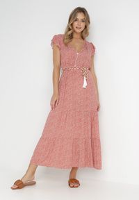 Born2be - Czerwona Sukienka Tudanna. Typ kołnierza: dekolt w kształcie V. Kolor: różowy. Materiał: tkanina, materiał. Wzór: ażurowy, aplikacja, kwiaty. Długość: maxi #1