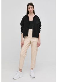 Trussardi Jeans - Trussardi bluza bawełniana damska kolor czarny z kapturem gładka. Typ kołnierza: kaptur. Kolor: czarny. Materiał: bawełna. Wzór: gładki