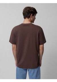 outhorn - T-shirt z nadrukiem męski - brązowy. Kolor: brązowy. Materiał: materiał, bawełna, dzianina. Wzór: nadruk. Sezon: zima #6