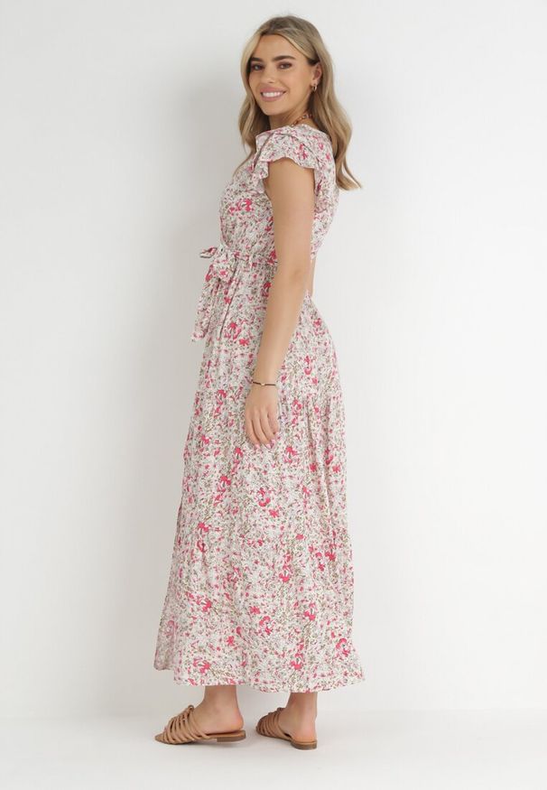 Born2be - Beżowo-Czerwona Sukienka Rhenosyne. Okazja: na co dzień. Kolor: beżowy. Materiał: materiał. Wzór: kolorowy, kwiaty. Sezon: lato. Typ sukienki: kopertowe, rozkloszowane. Styl: casual. Długość: maxi