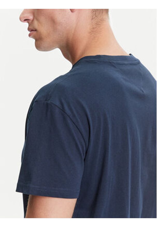 Tommy Jeans T-Shirt Dna Flag DM0DM21941 Granatowy Regular Fit. Kolor: niebieski. Materiał: bawełna
