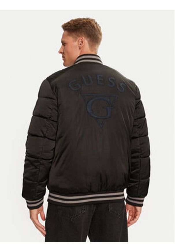 Guess Kurtka bomber M4BL31 WGJ92 Czarny Regular Fit. Kolor: czarny. Materiał: syntetyk