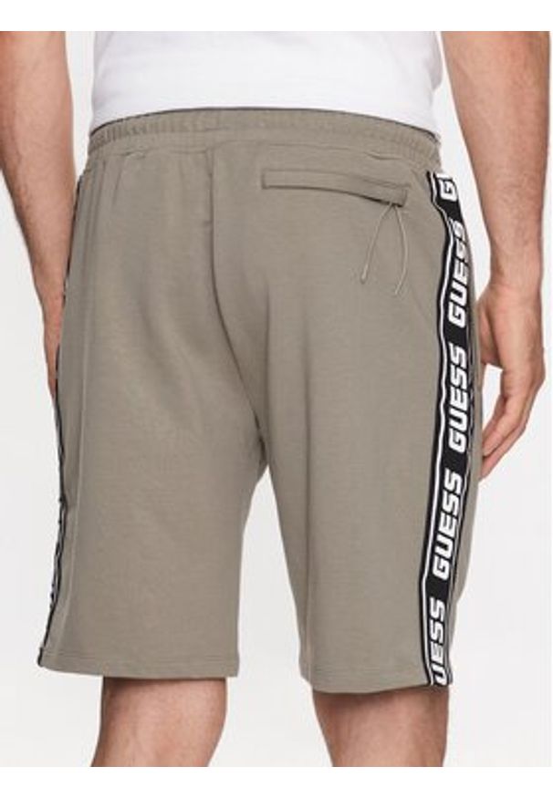 Guess Szorty sportowe Arlo Z2YD02 K6ZS1 Zielony Loose Fit. Kolor: zielony. Materiał: bawełna. Styl: sportowy