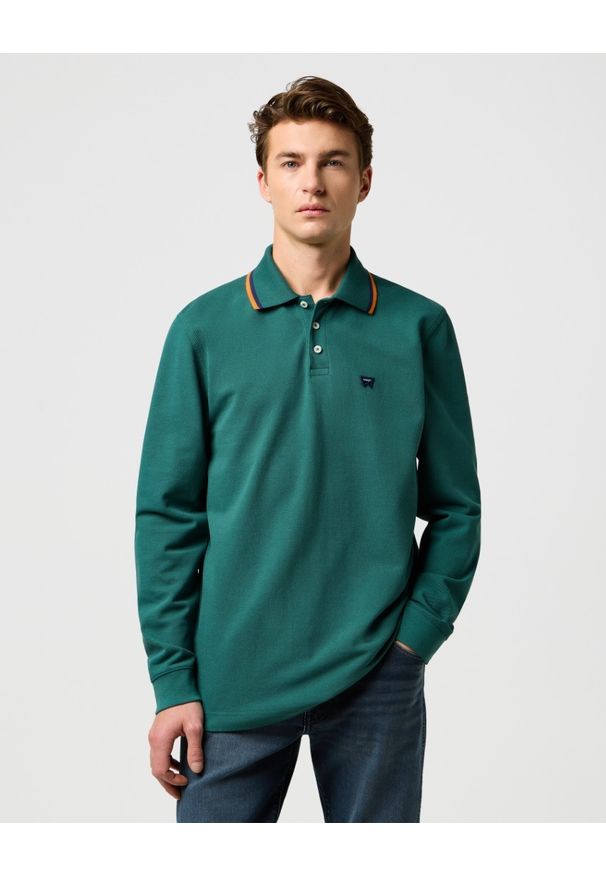 Wrangler - MESKA KOSZULKA POLO WRANGLER LS POLO SHIRT BISTRO GREEN 112371507. Typ kołnierza: polo