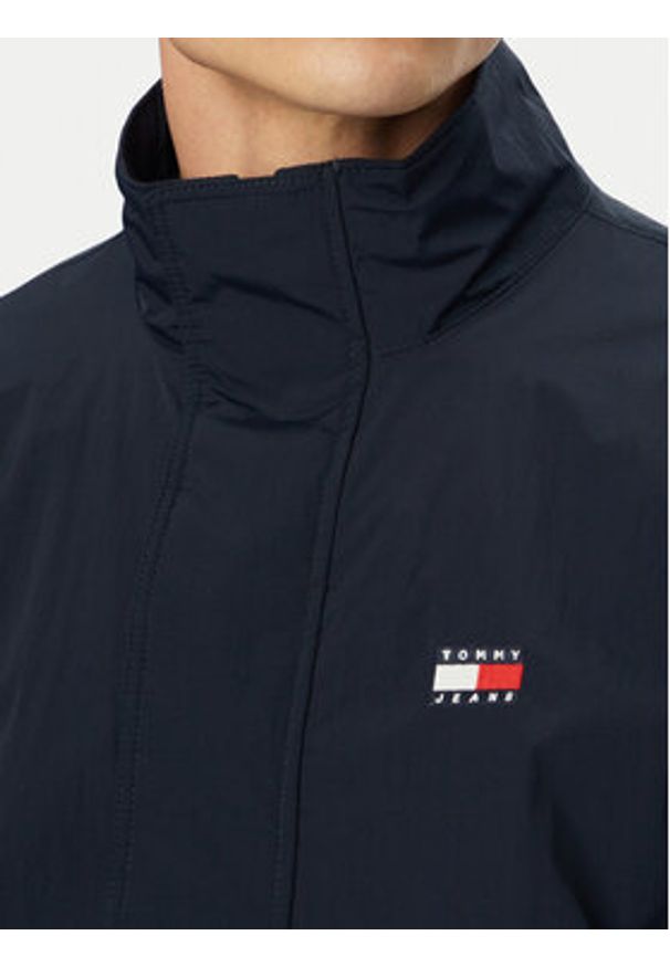 Tommy Jeans Kurtka przejściowa DM0DM22738 Granatowy Regular Fit. Kolor: niebieski. Materiał: syntetyk