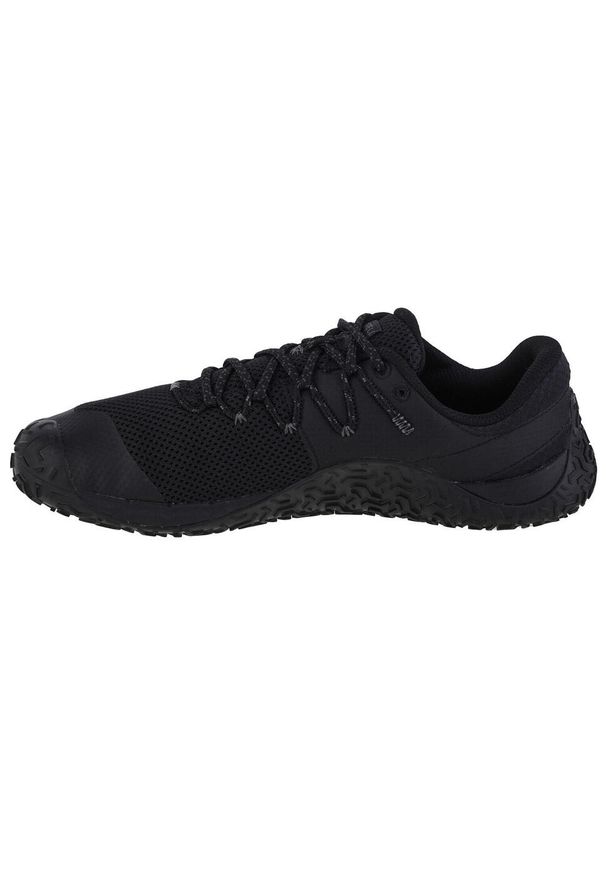 Buty trekkingowe męskie Merrell Trail Glove 7. Zapięcie: sznurówki. Kolor: czarny. Materiał: guma, skóra, tkanina, materiał, syntetyk. Szerokość cholewki: normalna