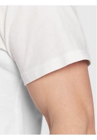 New Balance T-Shirt MT03905 MT03905 Biały Athletic Fit. Kolor: biały. Materiał: syntetyk #5