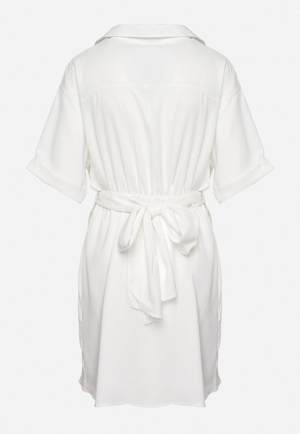 Born2be - Biała Sukienka Menelous. Kolor: biały. Typ sukienki: koszulowe, kopertowe. Styl: elegancki. Długość: mini