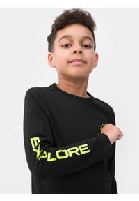 4f - Longsleeve z nadrukiem chłopięcy. Kolor: czarny. Materiał: bawełna. Długość rękawa: długi rękaw. Wzór: nadruk #2