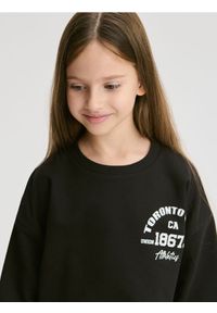 Reserved - Bawełniana koszulka z nadrukiem - czarny. Kolor: czarny. Materiał: bawełna. Wzór: nadruk #1