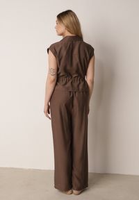 Born2be - Brązowy Wiskozowy Komplet w Stylu Safari Spodnie i Bluzka na Suwak z Wiązaniem Iphisei. Kolor: zielony. Materiał: wiskoza #5