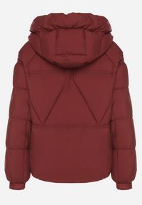 Born2be - Bordowa Pikowana Kurtka Puffer z Kapturem i Kieszonką przy Rękawie Galieana. Okazja: na spacer. Typ kołnierza: kaptur. Kolor: czerwony. Materiał: jeans, dzianina. Styl: sportowy, elegancki #3