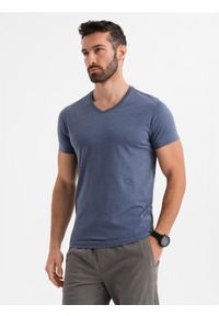 Ombre Clothing - Męska klasyczna bawełniana koszulka z dekoltem w serek BASIC – niebieski melanż V18. Typ kołnierza: dekolt w serek. Kolor: niebieski. Materiał: bawełna. Wzór: melanż. Styl: klasyczny