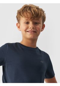 4f - 4F T-shirt gładki chłopięcy - granatowy 152 (11-12 lat). Okazja: na co dzień. Kolor: niebieski. Materiał: bawełna, jersey, dzianina. Długość rękawa: krótki rękaw. Długość: krótkie. Wzór: gładki. Sezon: lato. Styl: sportowy, casual