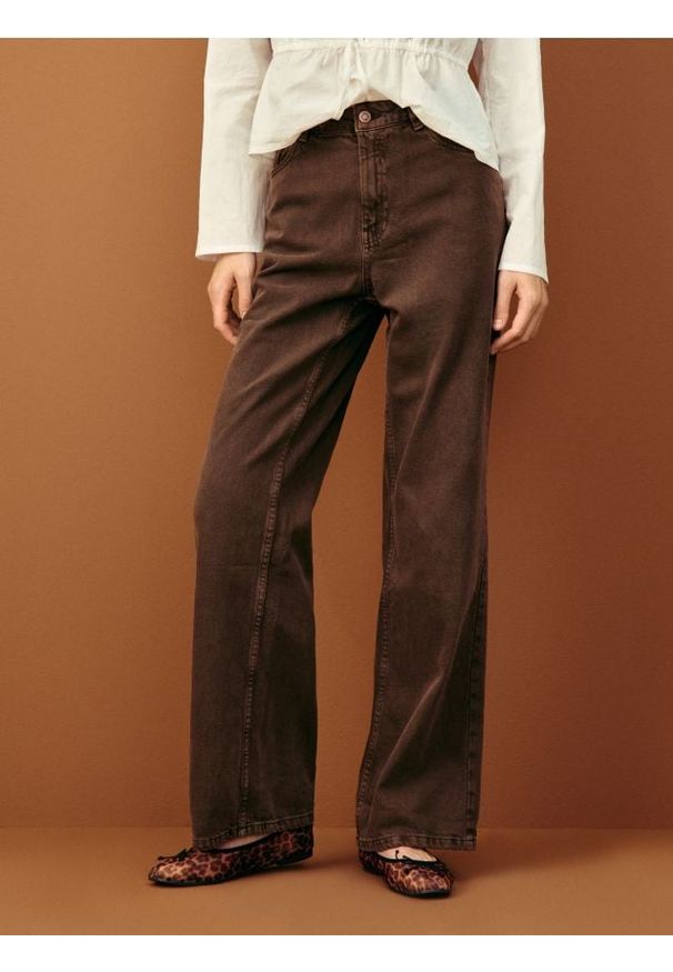 Sinsay - Jeansy wide leg - brązowy. Kolor: brązowy