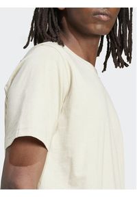 Adidas - adidas T-Shirt Trefoil Essentials IR9689 Beżowy Regular Fit. Kolor: beżowy. Materiał: bawełna #7