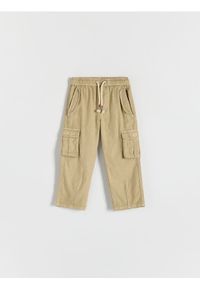 Reserved - Tkaninowe spodnie cargo - beżowy. Kolor: beżowy. Materiał: tkanina #1