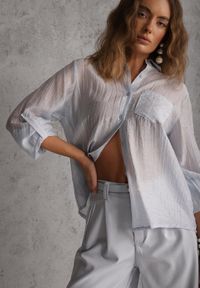 Renee - Niebieska Prześwitująca Koszula z Cyrkoniami Arialle. Okazja: na co dzień. Kolor: niebieski. Materiał: jeans. Styl: casual #1