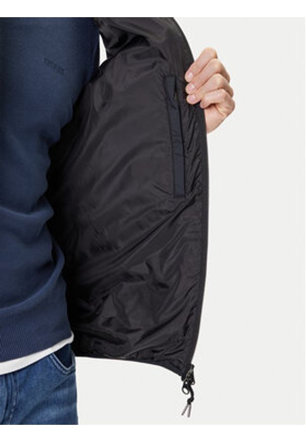 GANT - Gant Kamizelka 7006527 Czarny Regular Fit. Kolor: czarny. Materiał: syntetyk