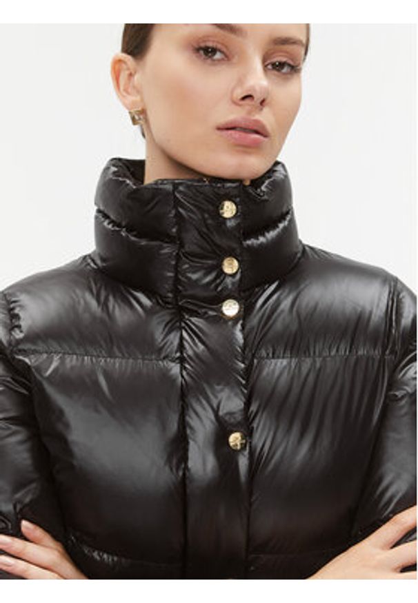 Elisabetta Franchi Kurtka zimowa PI-55D-36E2-V490 Czarny Cropped Fit. Kolor: czarny. Materiał: syntetyk. Sezon: zima