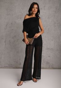 Renee - Czarna Wiskozowa Bluzka na Jedno Ramię Ozdobiona Marszczeniem i Aplikacją z Boku Lilinvielle. Okazja: na imprezę, na co dzień. Kolor: czarny. Materiał: wiskoza. Wzór: aplikacja. Styl: casual #5