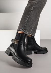 Born2be - Czarne Botki Sztyblety z Ozdobnym Paskiem z Klamerką Rirovia. Zapięcie: pasek. Kolor: czarny. Materiał: jeans. Wzór: aplikacja. Sezon: zima, jesień. Styl: klasyczny