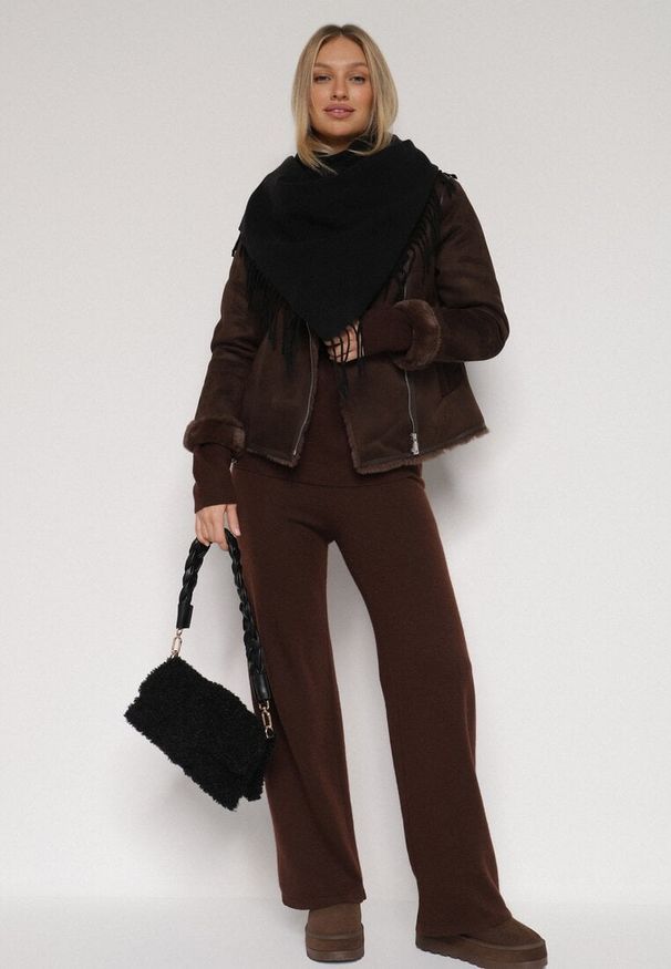 Born2be - Czarny Gładki Szalik z Frędzlami Vetiela. Okazja: na co dzień. Kolor: czarny. Materiał: jeans. Wzór: gładki. Sezon: zima, jesień. Styl: casual, elegancki