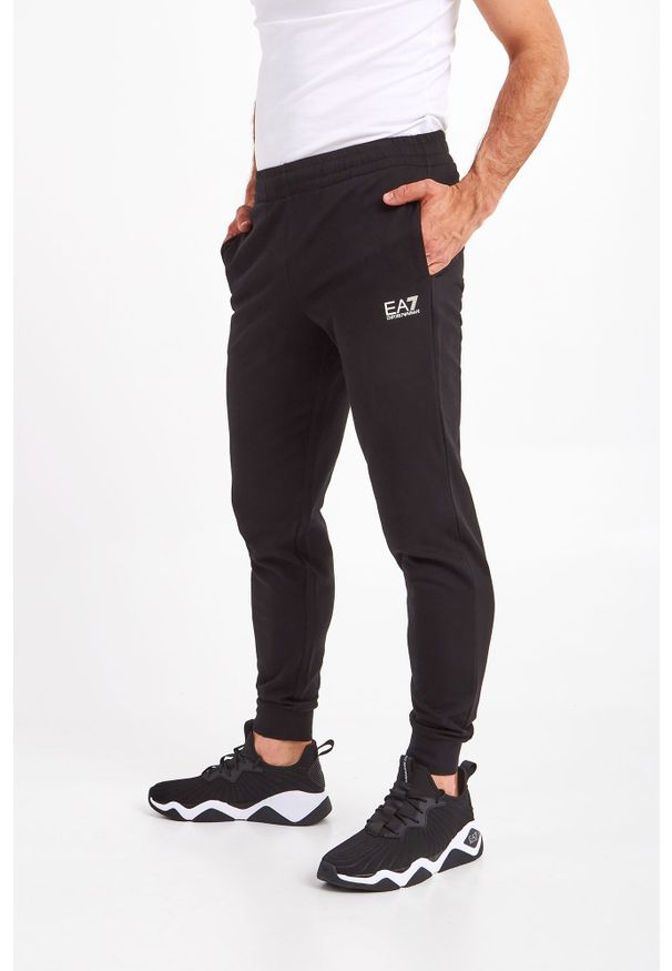 EA7 Emporio Armani - DRES EA7 EMPORIO ARMANI. Materiał: dresówka