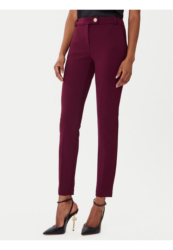 Rinascimento Chinosy CFC0126226003 Bordowy Slim Fit. Kolor: czerwony. Materiał: syntetyk