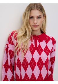 Reserved - Wzorzysty sweter z kołnierzykiem - wielobarwny. Materiał: wiskoza, dzianina