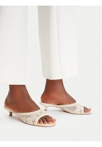 Nine West Klapki CEO-NV-015 Beżowy. Kolor: beżowy. Materiał: materiał #1