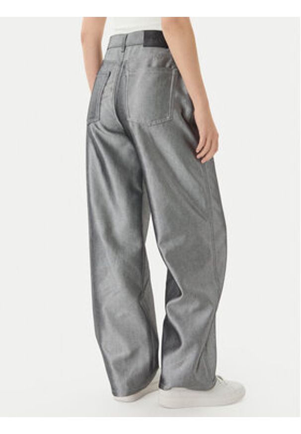 Calvin Klein Jeans Jeansy LV047E718G Szary Barrel Fit. Kolor: szary