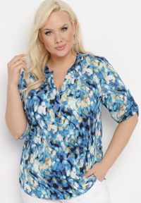 Born2be - Niebiesko-Granatowa Bluzka z Bufiastymi Podpinanymi Rękawami w Abstrakcyjny Wzór Tabella. Okazja: na co dzień. Kolor: niebieski. Materiał: jeans. Styl: casual #4