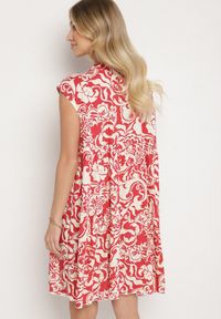 Born2be - Czerwona Bawełniana Sukienka o Kroju Oversize w Ornamentny Wzór Izelona. Okazja: na co dzień. Kolor: czerwony. Materiał: bawełna. Typ sukienki: oversize. Styl: casual, klasyczny #4