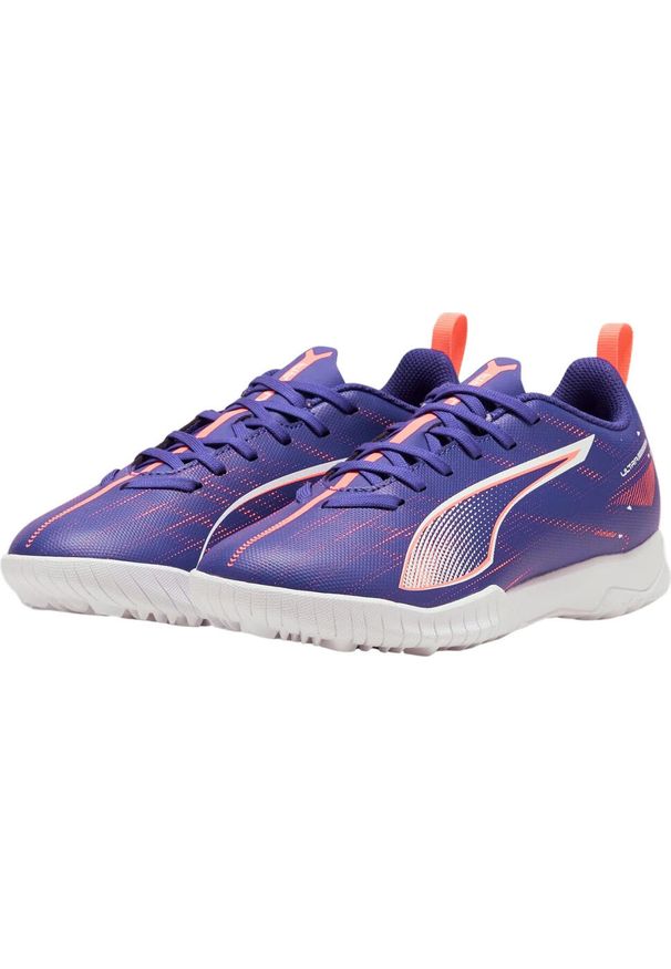 Buty piłkarskie dla chłopca Puma ULTRA 5 Play Jr TT. Okazja: na co dzień. Kolor: pomarańczowy, niebieski, wielokolorowy. Sport: piłka nożna