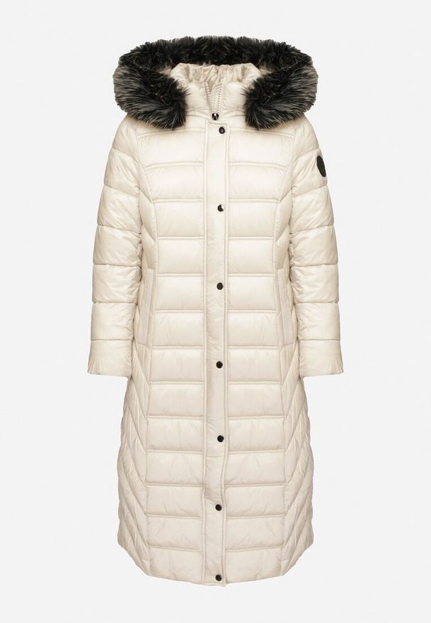 Born2be - Beżowa Pikowana Kurtka Zimowa o Długim Kroju z Odpinanym Kapturem z Futrem Mintoria. Okazja: na co dzień. Kolor: beżowy. Materiał: futro. Długość: długie. Sezon: zima. Styl: casual, elegancki