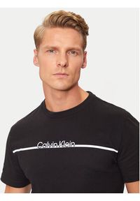 Calvin Klein T-Shirt K10K113802 Czarny Regular Fit. Kolor: czarny. Materiał: bawełna #4