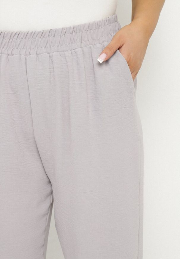 Born2be - Szare Szerokie Spodnie z Bawełną i Wysokim Stanem Naitte. Okazja: na co dzień. Stan: podwyższony. Kolor: szary. Materiał: bawełna. Styl: elegancki, casual