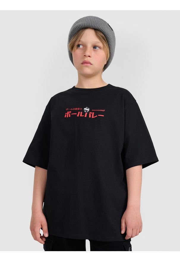 4f - 4F T-shirt oversize z nadrukiem chłopięcy - czarny 158 (12-13 lat). Okazja: na co dzień. Kolor: czarny. Materiał: jersey, dzianina, materiał, bawełna. Wzór: nadruk. Sezon: lato. Styl: casual, klasyczny, sportowy