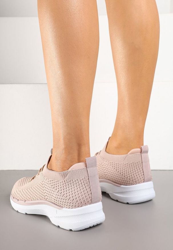 Born2be - Różowe Buty Sportowe Sneakersy z Elastyczną Cholewką Tataliona. Okazja: na co dzień. Zapięcie: bez zapięcia. Kolor: różowy. Szerokość cholewki: normalna