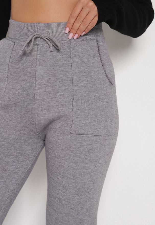 Born2be - Szare Sweterkowe Spodnie z Wełną z Ozdobnymi Kieszeniami Monilana. Okazja: na co dzień. Kolor: szary. Materiał: wełna. Styl: casual