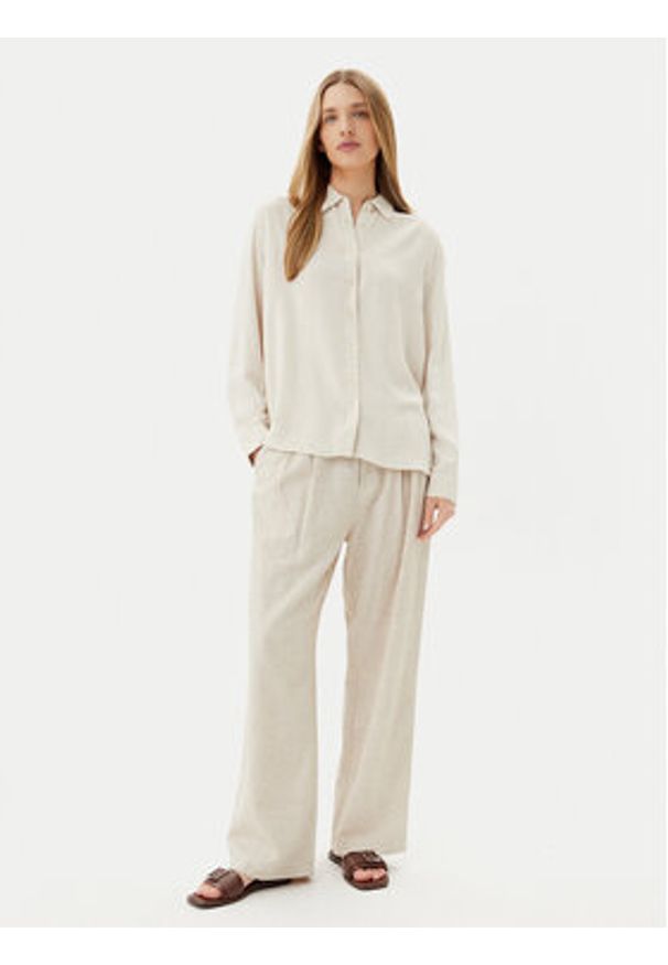 only - ONLY Koszula Siesta 15347208 Beżowy Oversize. Kolor: beżowy. Materiał: wiskoza
