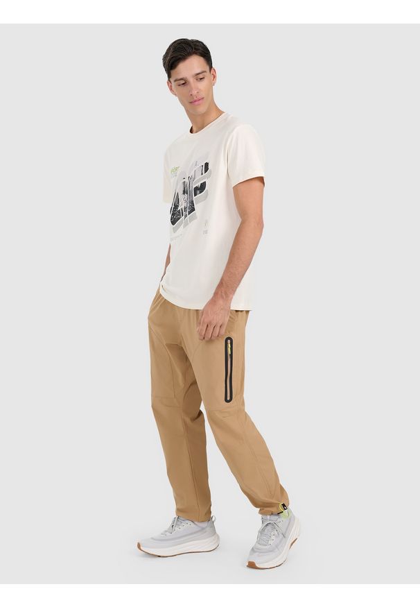 4f - 4F T-shirt regular z nadrukiem męski - biały M. Kolor: biały. Materiał: skóra, materiał. Wzór: nadruk