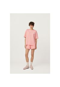 T-shirt Kubota różowy damski. Kolor: różowy. Materiał: materiał
