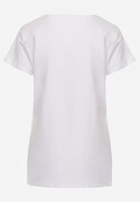 Renee - Biały T-shirt Amarhyse. Okazja: na co dzień. Kolor: biały. Materiał: materiał, bawełna. Długość rękawa: krótki rękaw. Długość: krótkie. Wzór: aplikacja. Styl: casual #7