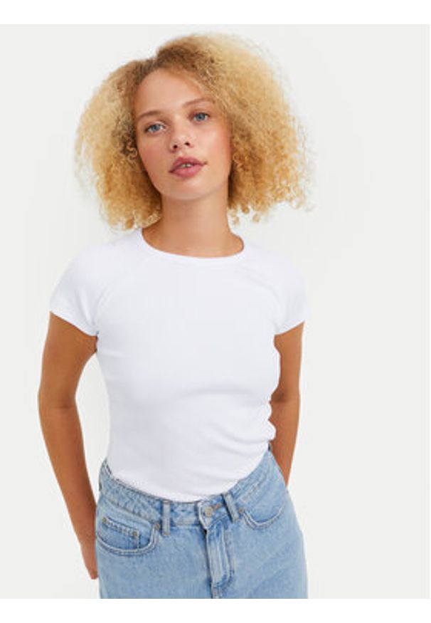 JJXX T-Shirt Friend 12241611 Biały Slim Fit. Kolor: biały. Materiał: bawełna