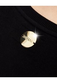 LA MANIA - Czarna bluza o asymetrycznym kroju Jari. Kolor: czarny. Materiał: dresówka, polar. Wzór: aplikacja #7