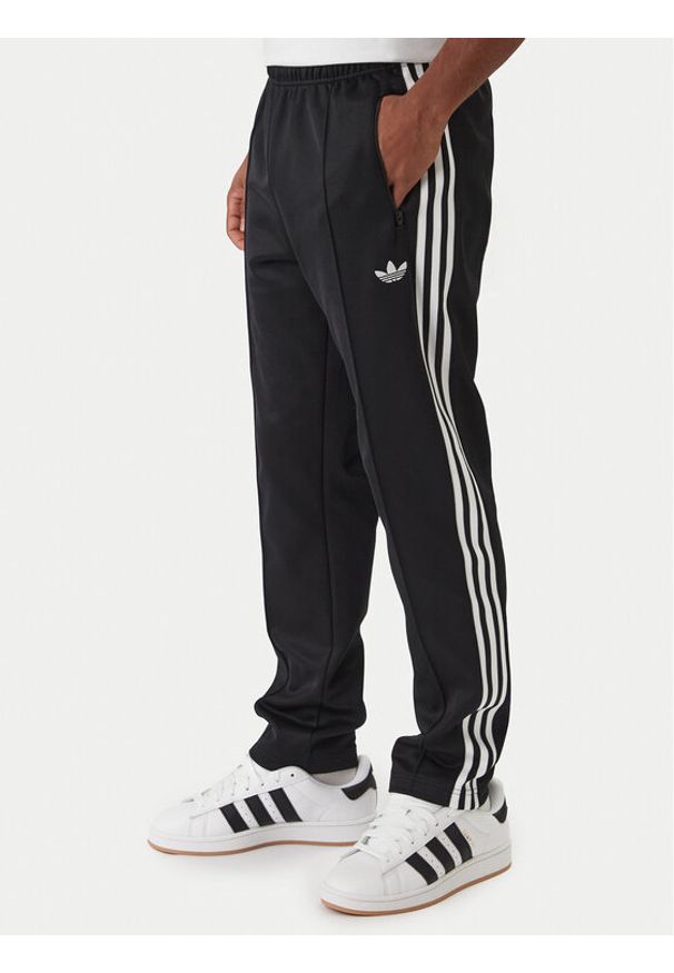 Adidas - adidas Spodnie dresowe Classic KE3530 Czarny Slim Fit. Kolor: czarny. Materiał: syntetyk